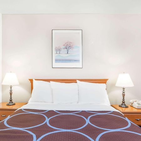 Super 8 By Wyndham Montgomery Maybrook Esterno foto