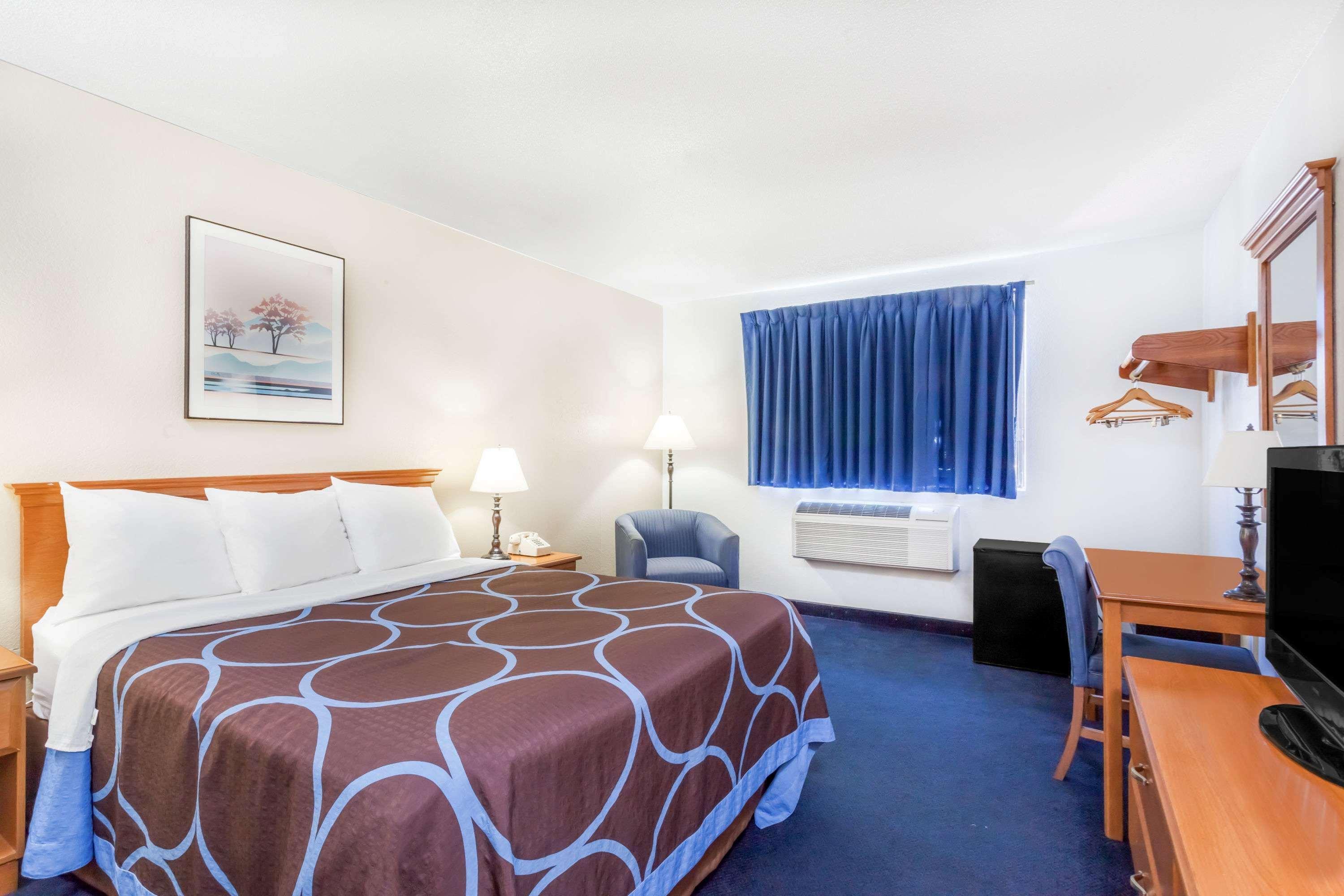 Super 8 By Wyndham Montgomery Maybrook Esterno foto