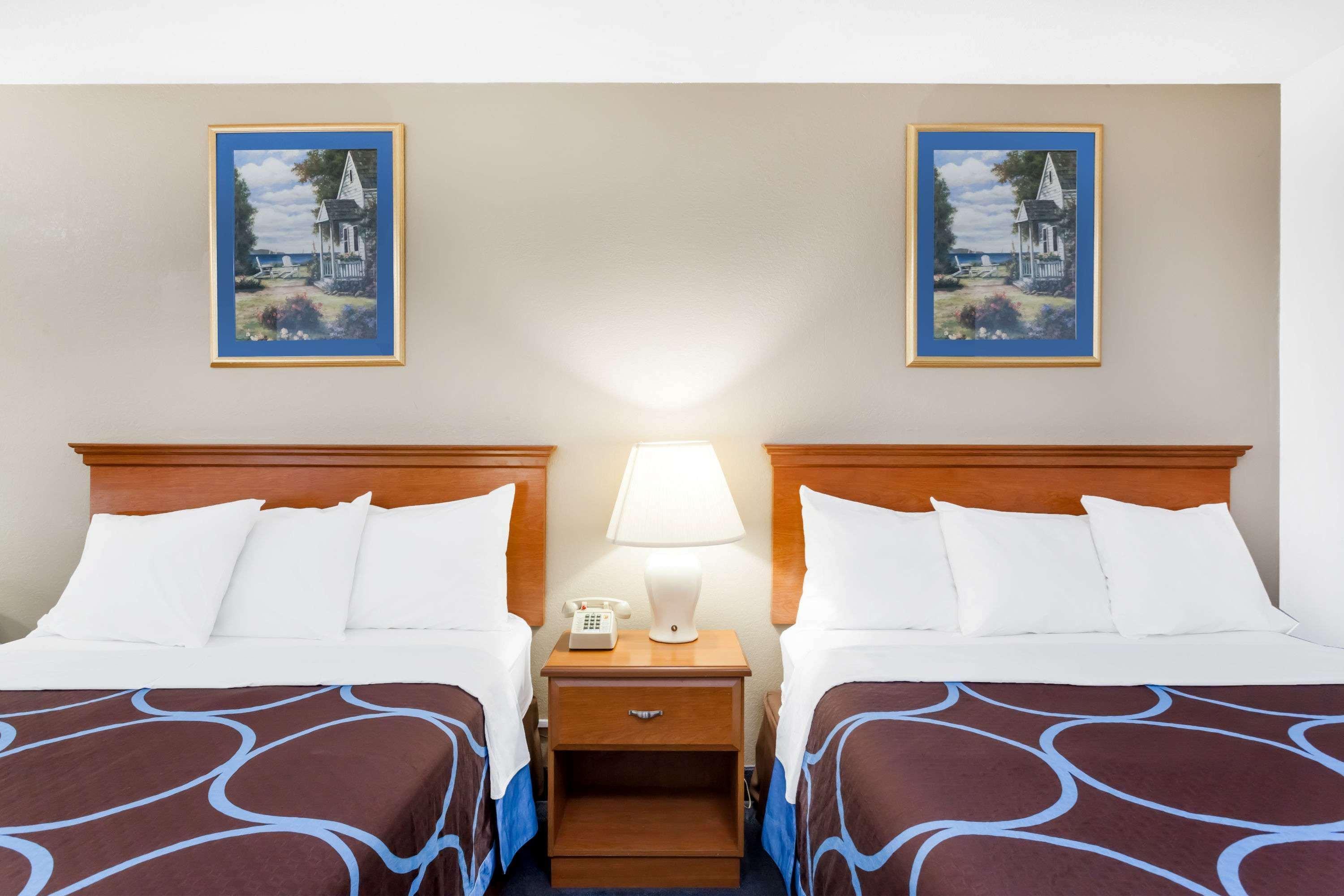 Super 8 By Wyndham Montgomery Maybrook Esterno foto