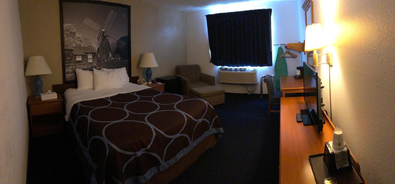 Super 8 By Wyndham Montgomery Maybrook Esterno foto